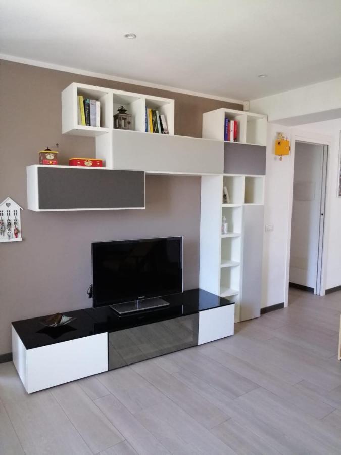 Casa Vittoria Apartment Dervio Bagian luar foto