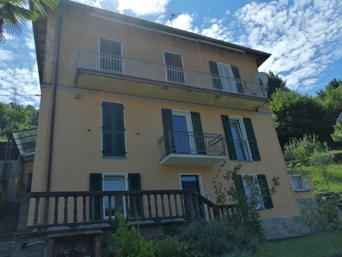 Casa Vittoria Apartment Dervio Bagian luar foto