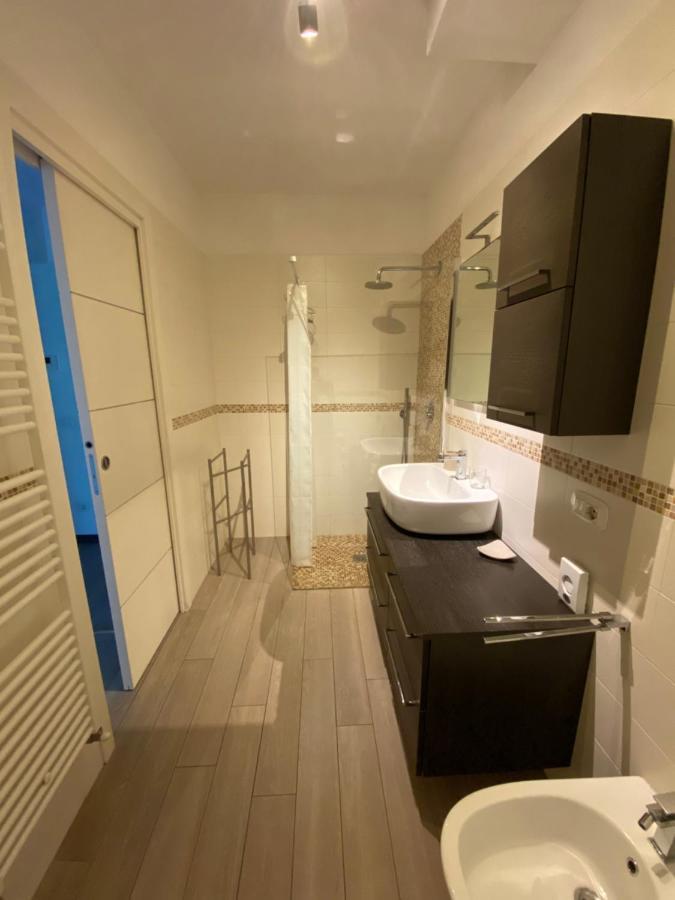 Casa Vittoria Apartment Dervio Bagian luar foto